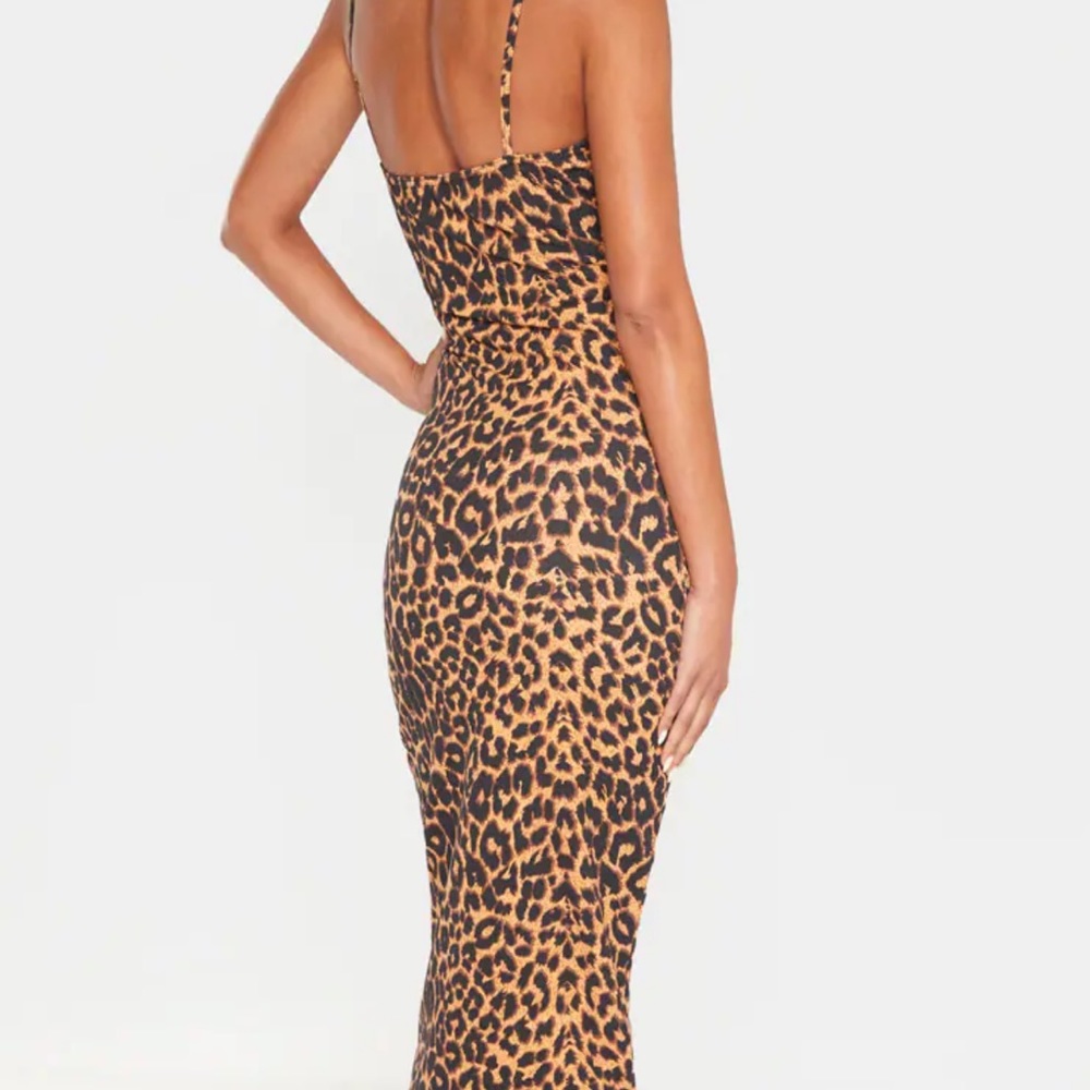 PRETTYLITTLETHING Leopard Print Strappy Cup Detail Midi Dress - Picture 6 of 6